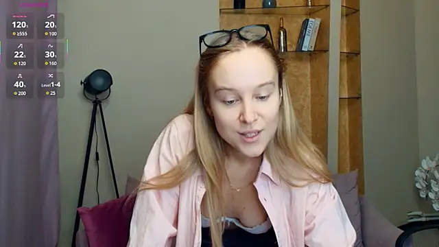 SoonMoor online show from 12-13-25, 08:04