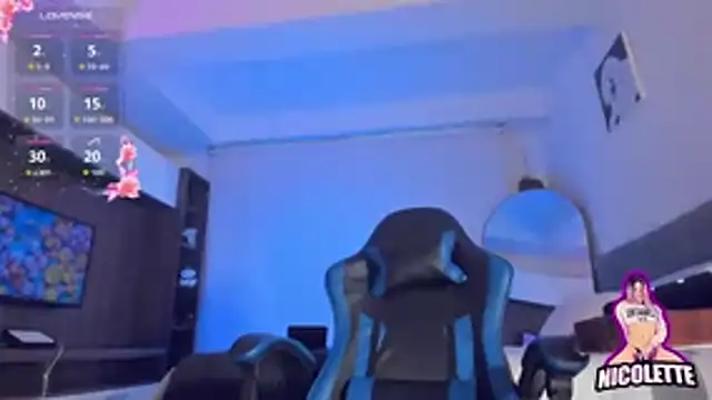 Snapshot of nicolette_tay chatting on 04-15-26, 02:10 nicolette tay online show from 04-15-26, 02:10