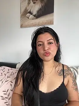 Snapshot of Emma_2903 chatting on 09-19-25, 01:26 Emma 2903 online show from 09-19-25, 01:26
