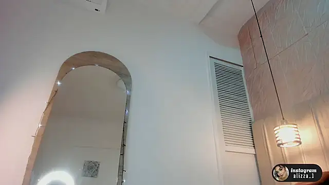 alizza  online show from 11-20-25, 11:44