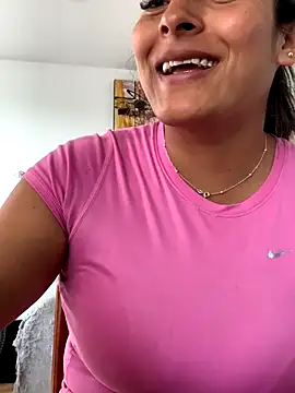 Snapshot of Berta_arevalo_blsd chatting on 10-08-25, 02:07 Berta arevalo blsd online show from 10-08-25, 02:07