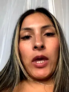 Snapshot of Berta_arevalo_blsd chatting on 09-24-25, 01:46 Berta arevalo blsd online show from 09-24-25, 01:46