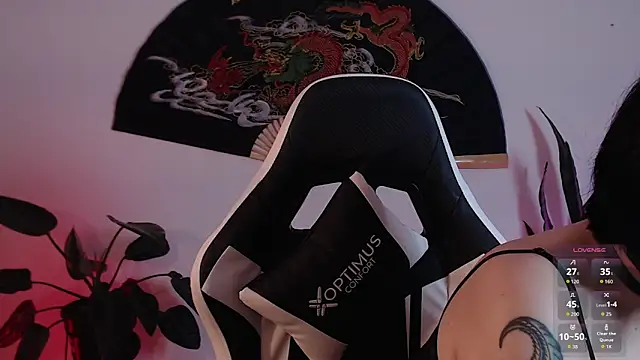 Ellyuwuw online show from 02-13-26, 12:21