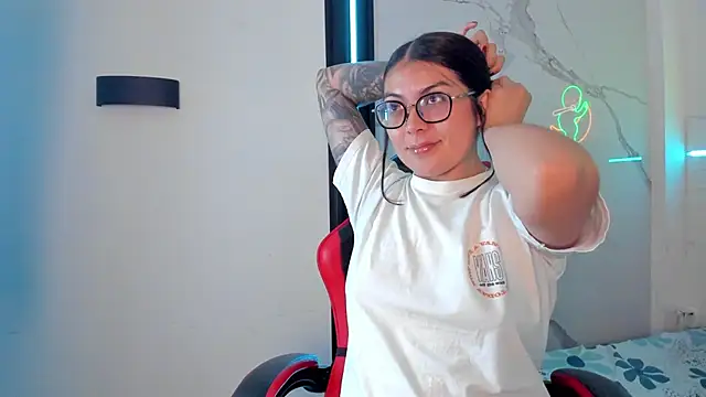 LolaXXXperience online show from 09-24-25, 11:17