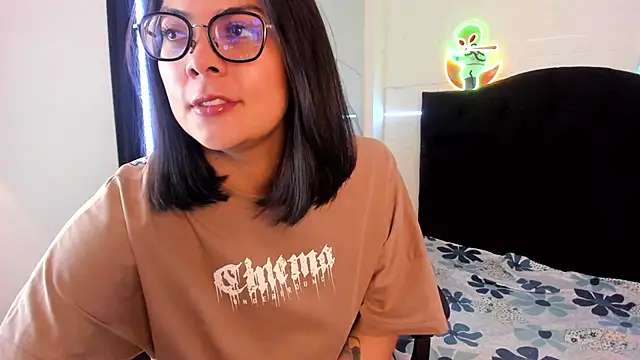 LolaXXXperience online show from 09-17-25, 11:12