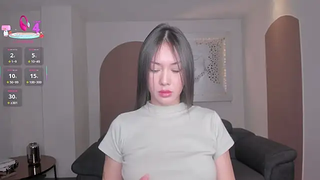 Snapshot of AnnaHoffman_ chatting on 09-17-25, 12:29 AnnaHoffman  online show from 09-17-25, 12:29