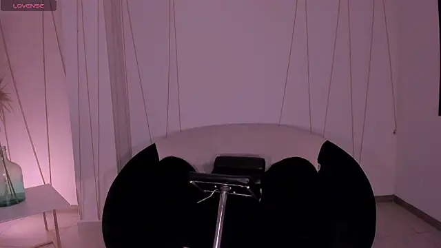 SussyBellX online show from 02-13-26, 04:23