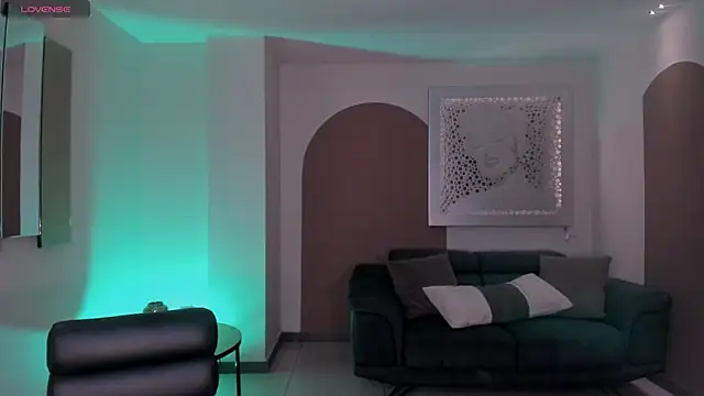 SussyBellX online show from 11-05-25, 07:39