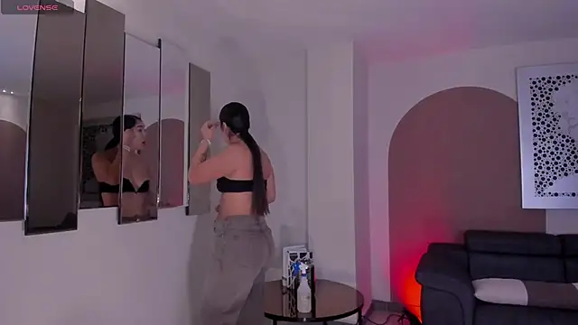 SussyBellX online show from 10-05-25, 05:03