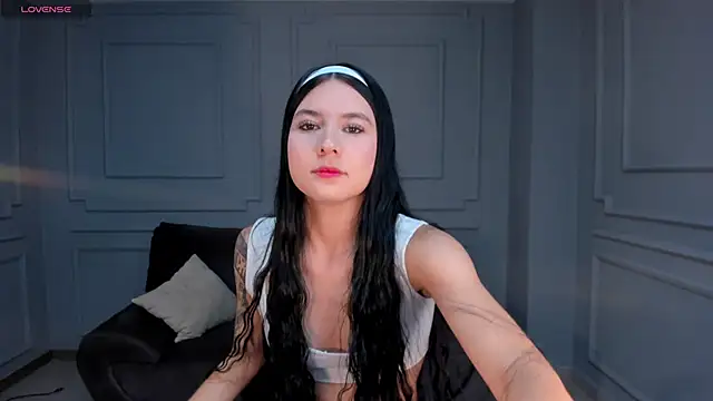 LaurentConnor online show from 10-31-25, 03:25