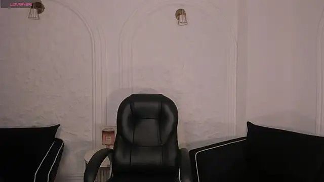 MayaMoretti  online show from 12-14-25, 03:13