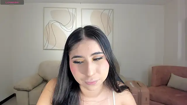 Snapshot of MayaMoretti_ chatting on 06-25-26, 08:25 MayaMoretti online show from 06-25-26, 08:25