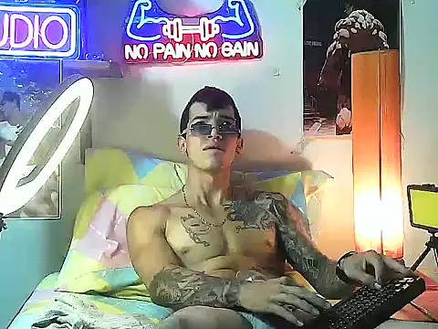 Strongcockfitness online show from 10-26-25, 12:55