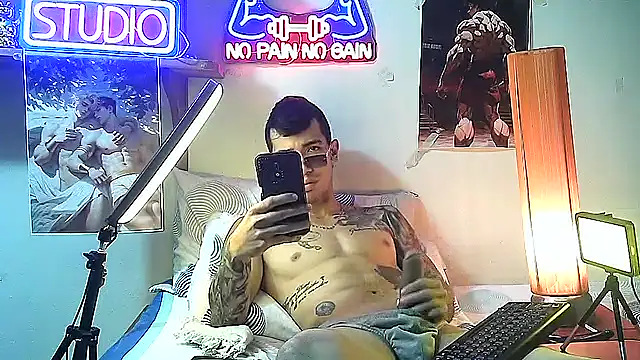 Strongcockfitness online show from 10-04-25, 11:39