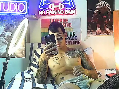 Strongcockfitness online show from 10-15-25, 05:21