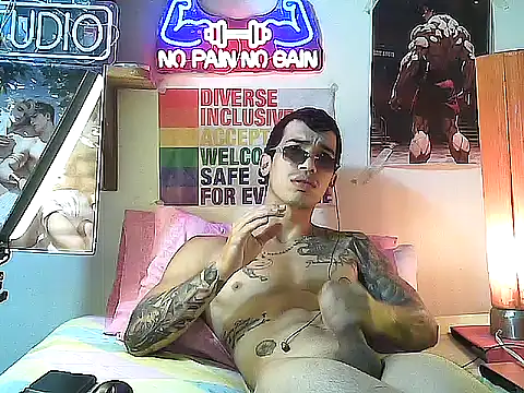 Strongcockfitness online show from 09-17-25, 06:21