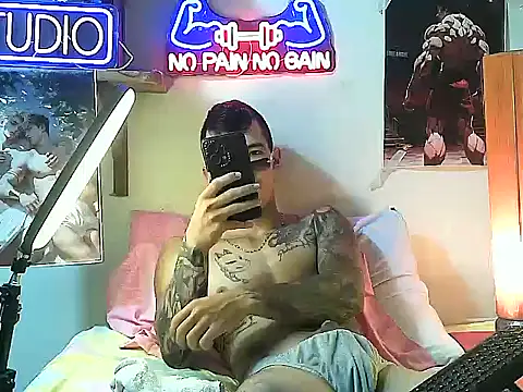 Strongcockfitness online show from 10-01-25, 06:12