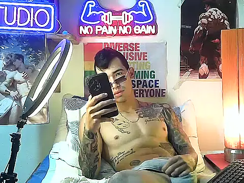 Strongcockfitness online show from 10-02-25, 05:38