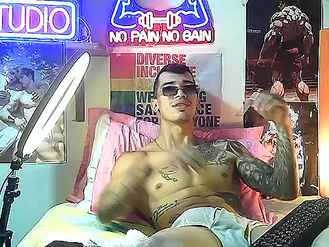 Strongcockfitness online show from 09-24-25, 11:32