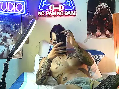 Strongcockfitness online show from 10-04-25, 12:56