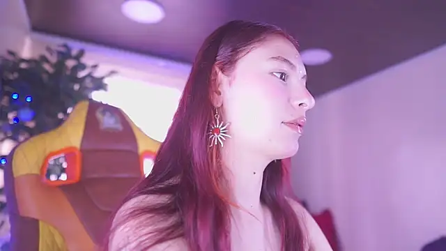 Snapshot of Rebecah_1 chatting on 07-15-26, 02:13 Rebecah 1 online show from 07-15-26, 02:13