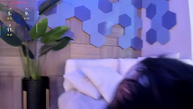 RoxyLior online show from 10-10-25, 06:09