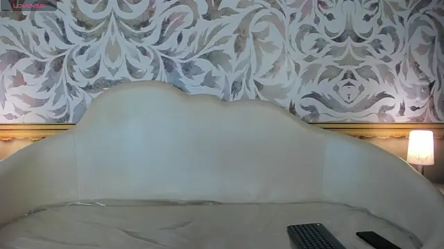 Snapshot of Ivy_rae_xxx chatting on 10-07-25, 01:45 Ivy rae xxx online show from 10-07-25, 01:45