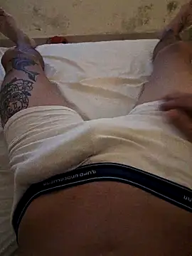 Snapshot of Skate012 chatting on 03-02-26, 05:52 Skate012 online show from 03-02-26, 05:52