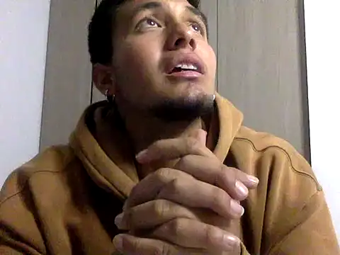 Snapshot of KianxxTeach chatting on 09-15-25, 07:42 KianxxTeach online show from 09-15-25, 07:42