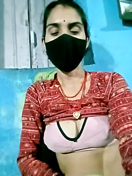 Snapshot of Nishaa_ji chatting on 10-15-25, 11:02 Nishaa ji online show from 10-15-25, 11:02