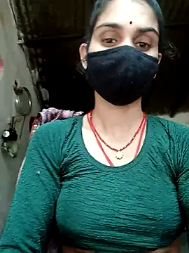 Snapshot of Nishaa_ji chatting on 10-12-25, 07:10 Nishaa ji online show from 10-12-25, 07:10