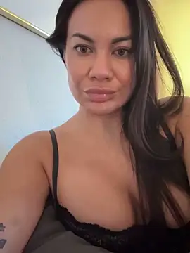 Snapshot of SweetMeiiii chatting on 09-14-25, 04:51 SweetMeiiii online show from 09-14-25, 04:51