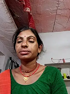 Snapshot of Mansi_ji chatting on 10-11-25, 11:50 Mansi ji online show from 10-11-25, 11:50