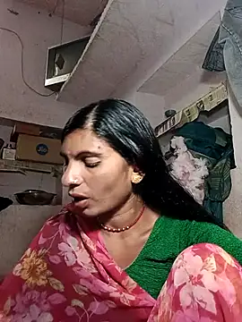 Snapshot of Mansi_ji chatting on 09-08-25, 04:28 Mansi ji online show from 09-08-25, 04:28
