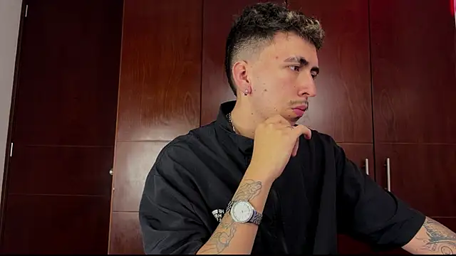 liamty luxor online show from 10-22-25, 03:28