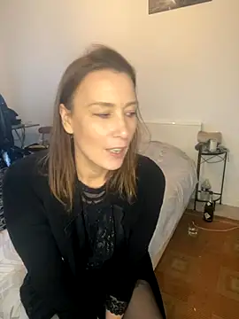 Snapshot of dreamgt chatting on 10-07-25, 04:08 dreamgt online show from 10-07-25, 04:08