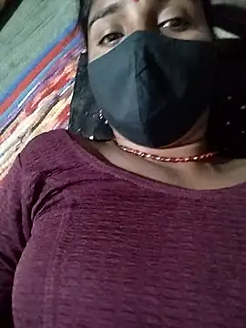 Snapshot of Beautiful-fun6 chatting on 10-27-25, 04:08 Beautiful-fun6 online show from 10-27-25, 04:08