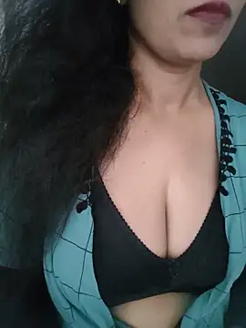 Snapshot of Deepa_Sharma143 chatting on 06-20-26, 01:54 Deepa Sharma143 online show from 06-20-26, 01:54