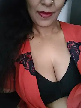Snapshot of Deepa_Sharma143 chatting on 05-18-26, 01:39 Deepa Sharma143 online show from 05-18-26, 01:39