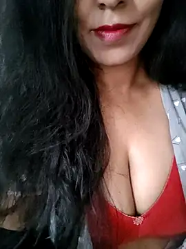 Snapshot of Deepa_Sharma143 chatting on 10-21-25, 02:00 Deepa Sharma143 online show from 10-21-25, 02:00