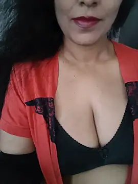 Snapshot of Deepa_Sharma143 chatting on 05-13-26, 01:56 Deepa Sharma143 online show from 05-13-26, 01:56
