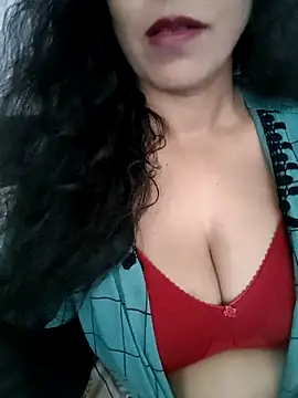 Snapshot of Deepa_Sharma143 chatting on 05-04-26, 02:15 Deepa Sharma143 online show from 05-04-26, 02:15
