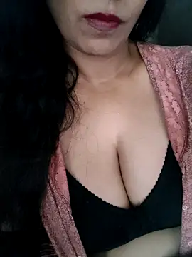 Snapshot of Deepa_Sharma143 chatting on 04-26-26, 01:36 Deepa Sharma143 online show from 04-26-26, 01:36