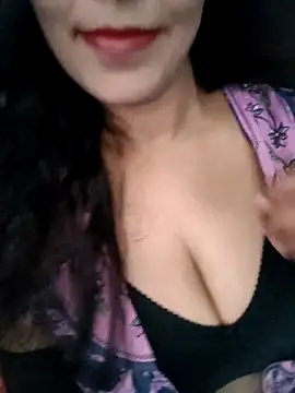 Snapshot of Deepa_Sharma143 chatting on 10-05-25, 06:15 Deepa Sharma143 online show from 10-05-25, 06:15