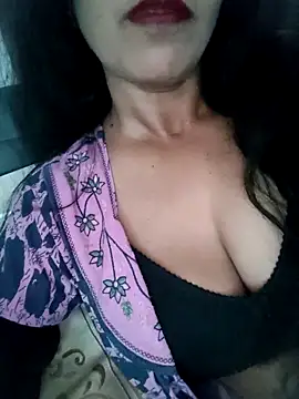 Snapshot of Deepa_Sharma143 chatting on 09-19-25, 01:42 Deepa Sharma143 online show from 09-19-25, 01:42