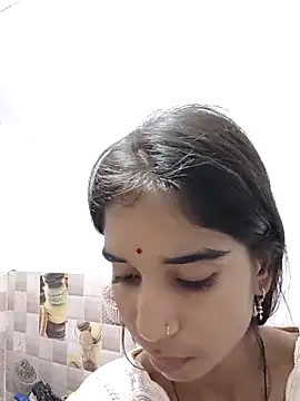 Snapshot of Hot-Soniya2 chatting on 10-09-25, 06:52 Hot-Soniya2 online show from 10-09-25, 06:52