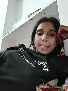 Hot-Soniya2 online show from 10-28-25, 03:40