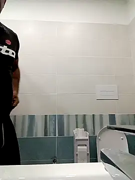 estrogeni online show from 10-31-25, 09:54