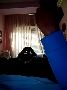 estrogeni online show from 11-10-25, 07:02