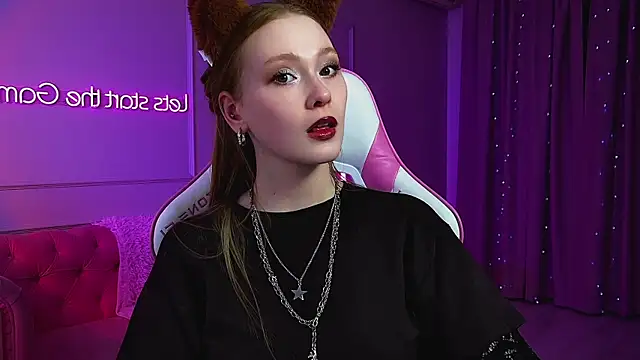 AgataFoxley online show from 06-06-26, 06:24